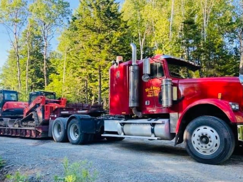 McAdoo's trucking flatbed 960 x
